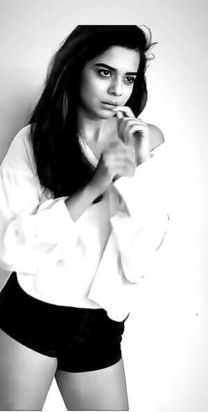 MITHILA SLUTTY PALKAR- Bitch Getting ready for a cum tribute🤤🍆🍆🔥🔥