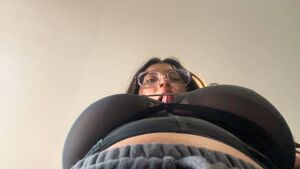 Titty Flexing Amateur Babe Big Tits