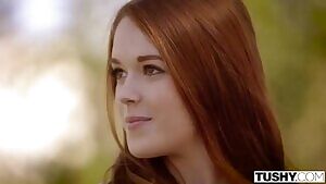 A Threesome the way god intended it