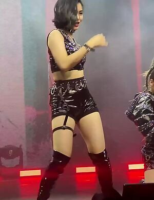 ITZY - Ryujin & Yeji