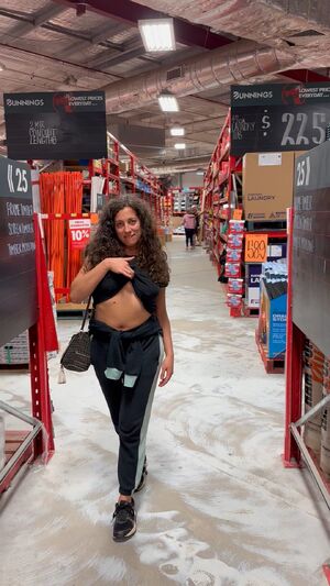 Showing off in the hardware store [GIF]