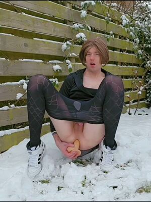 Sneakers Anal Crossdressing Dildo Public