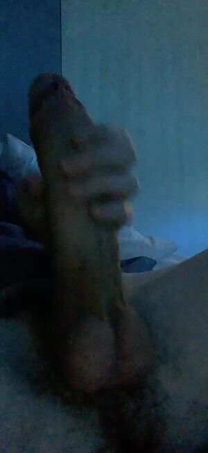 Who wants to ride a Uni students cock? 😈 snapchat: jamie8inches