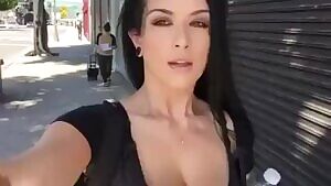 Pussy flasher