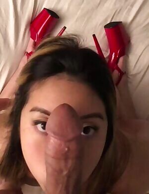 Asian slut making great eye contact
