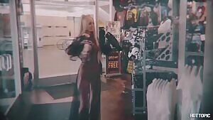 That Poppy spinning with a hint of ass cheek