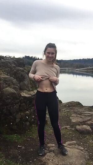 I wanna get caught and fucked in public 😈