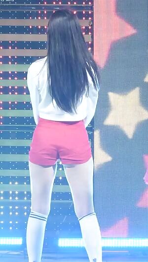 Momoland Hot Ass Yeonwoo