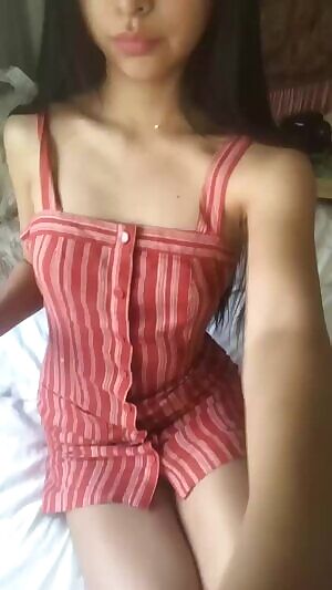 Petite Asian Reveal