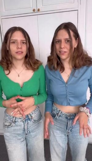 Sisters & Mothers (Roleplay) Blowjob Family