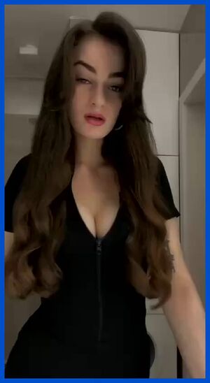 Between 2 Cocks Babe Handjob Jerk Off