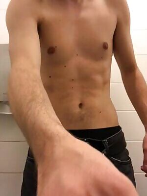 A GIF a day keeps the doctor away! PMs welcome