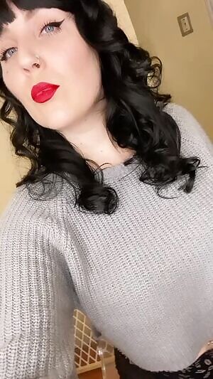 Favorite sweater drop 💙💋