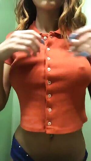 Amira Brie❤ Who want her mega folder ? bit. ly / megaforu