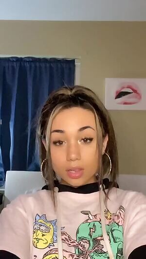 This new trend of girls posting their O-faces on TikTok is babecock worthy