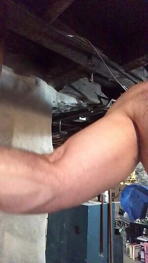 Flexing & veins 46