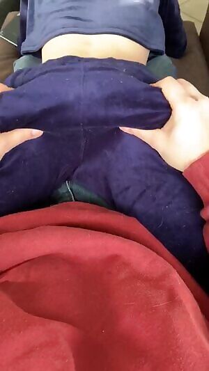 play with my bum all day :)