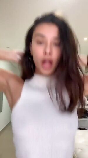 Voulezj see thru