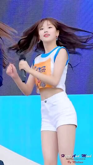 April - Naeun