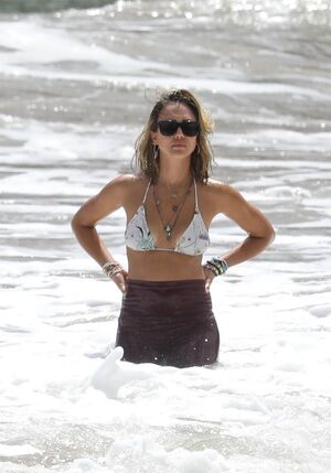 Sex & Dance Celebrity Jessica Alba