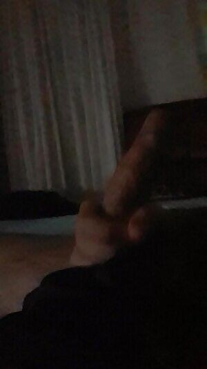 Can any woman help me please? 22