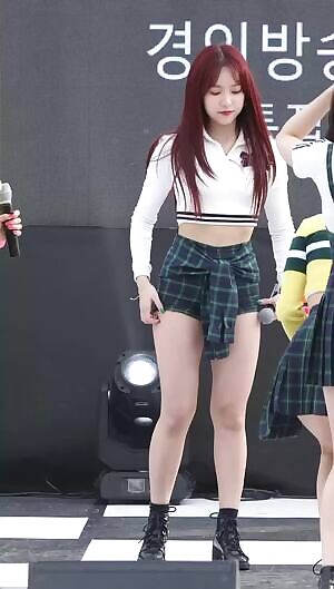 April - Yena