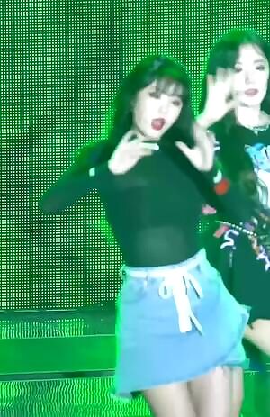 I-DLE - Soojin see through top