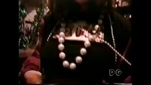 Woman Flashes Her Tits And Gets Groped During Mardi Gras