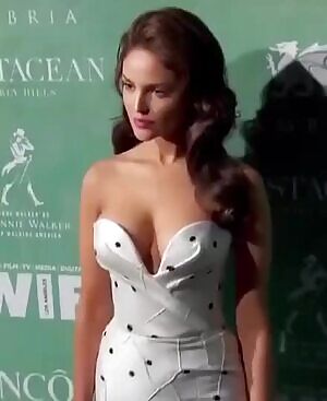 Busty: Eiza Gonzalez