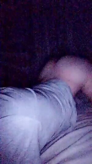 I’m bored and lonely 🙈🙈