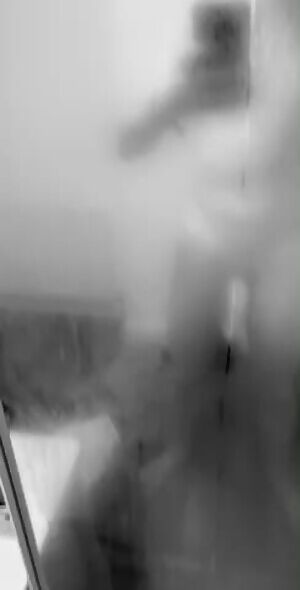 Steamy mirrors make for great videos😉 Feeling hung today