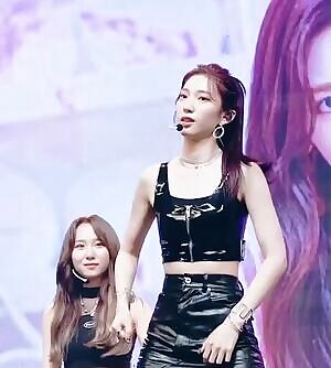 Rocket Punch - Suyun