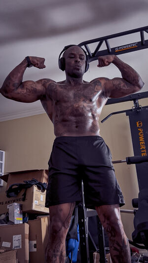 Gay Muscle Amateur Big Dick Black