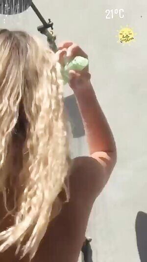 Mathilde Henderson having a shower