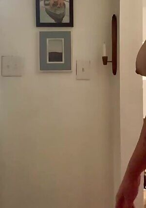 riendly reminder to do your stretches ❤️