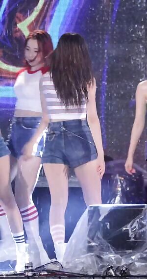 Eunseo In The Rain