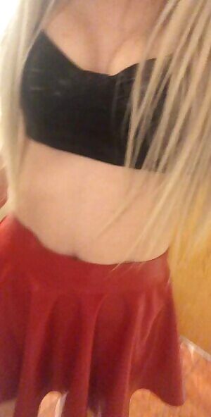 Happy Valentine’s Day shiny lovers 💋