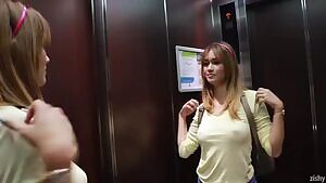 Annie Duque flashing