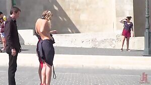 Slaves exposed to the crowd