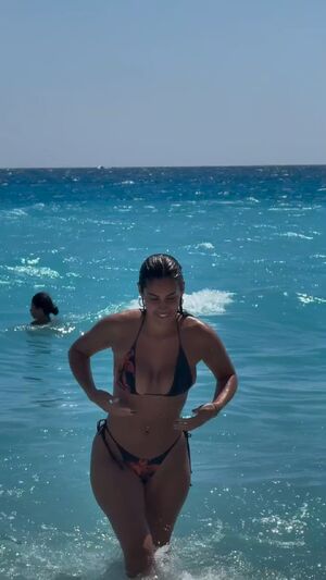 19honeysuckle 60fps Big Tits Curvy euroslut