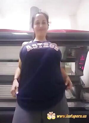 She got some tig ole bitties!:)