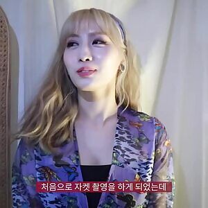 TWICE - Momo