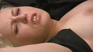 Creampie in German Girlfriend Pussy