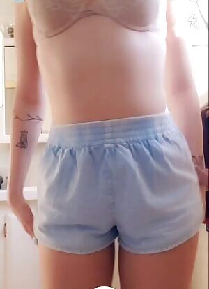 🍍☀️Soaking Up The Sun Today and My Panties Are Soaking Up My Juices 😘  《Kik》LsDirtyCloset