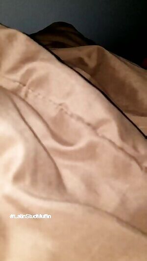 Woke up early and horny as usual. Need help 💦🍆