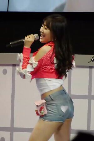 SNSD - Tiffany's Cheeky Shorts