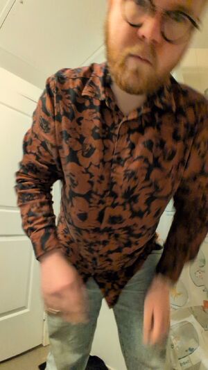 Gay DILFs Amateur Bear Beard Piss