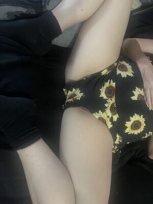 Mom Bods Cute MILF Pussy