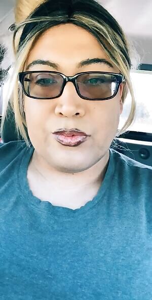 No Pool yesterday😟, actually felt good just walking around in my bikini and a shirt all day, at least my shirt hides my chunky tummy, kinda 😂, will be buying more bikini sets to wear at work, any colors you wanna see me in???