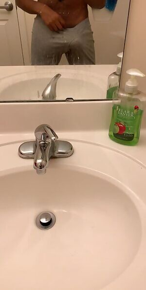 Couldn’t contain him😩